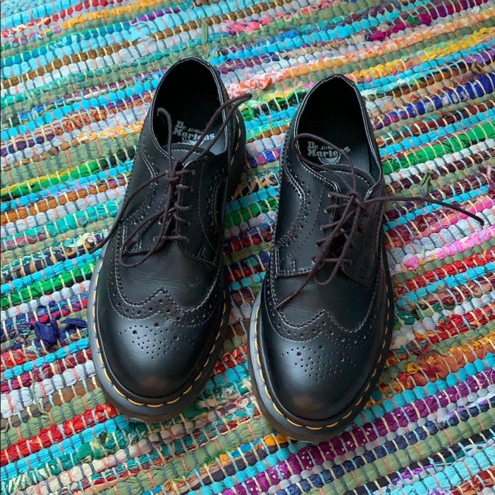 Dr. Martens black wingtip oxford lace up shoes